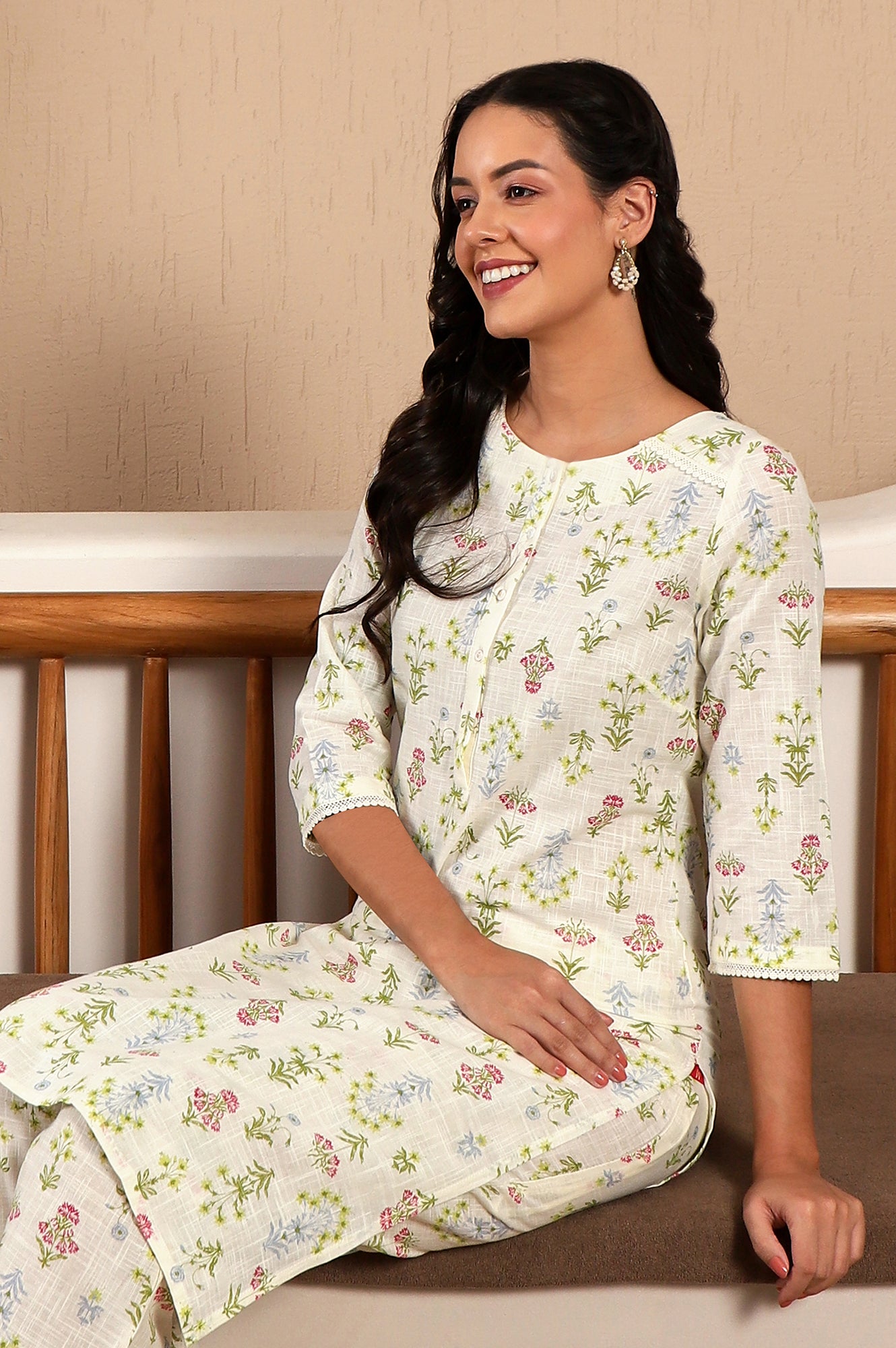 White Floral Printed Pure Cotton Straight Kurta and Pants Co-ord Set - Image 6